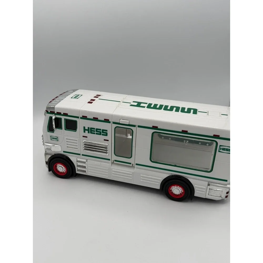 2018 Hess Toy Truck RV Motorhome White Green Lights Sounds Untested No Box